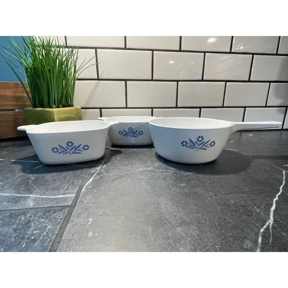 Lot of Corningware Caserole Pans 2x24oz and 1 1/2pt